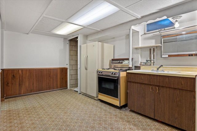 W265N6553 Beacon Hills CIRCLE, Lisbon, WI 53089