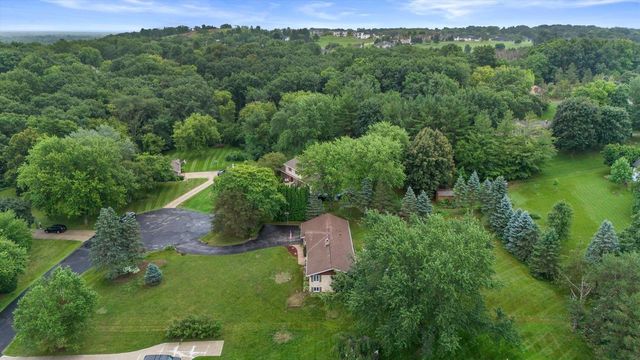 W265N6553 Beacon Hills CIRCLE, Lisbon, WI 53089