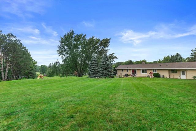 W265N6553 Beacon Hills CIRCLE, Lisbon, WI 53089