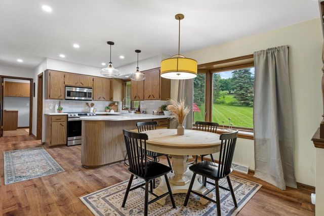 W265N6553 Beacon Hills CIRCLE, Lisbon, WI 53089