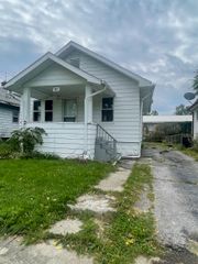 745 Freeman Avenue, Flint, MI 48507