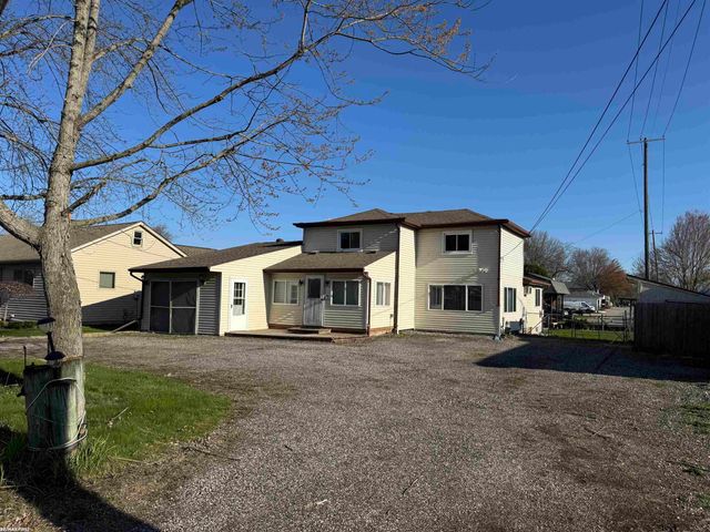 710 Ruskin Avenue, Algonac, MI 48001