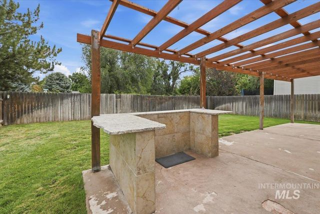 11860 Huckleberry Dr, Nampa, ID 83651
