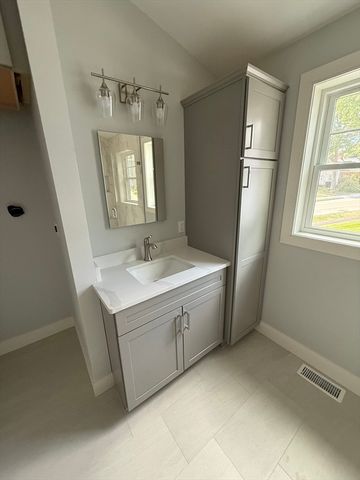 95 Prospect Street ADU 1, Wakefield, MA 01880