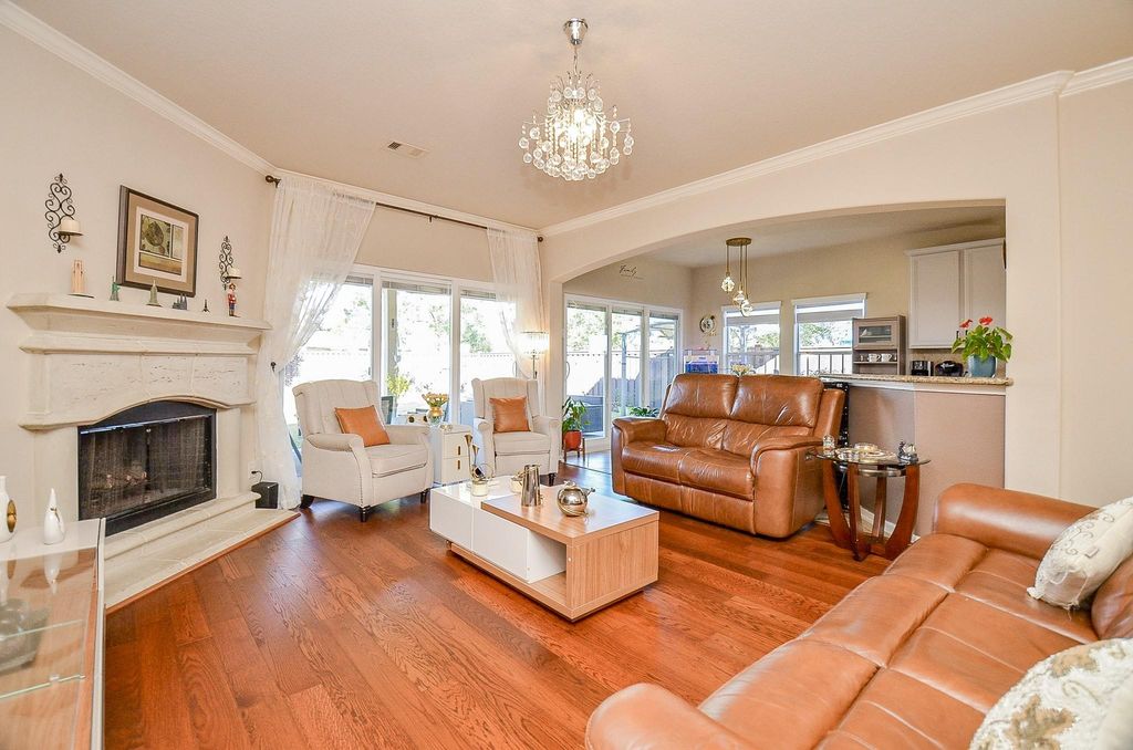 Image 13 of property listing at 3115 Sachse Court, Katy, TX 77449