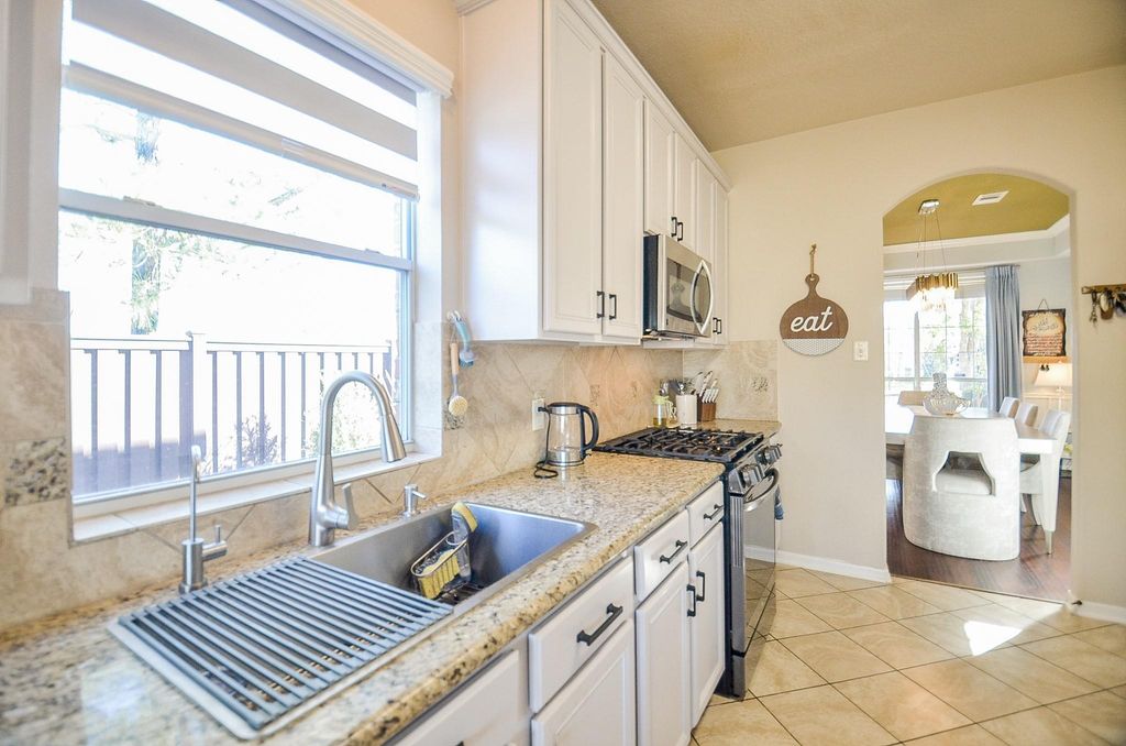 Image 9 of property listing at 3115 Sachse Court, Katy, TX 77449