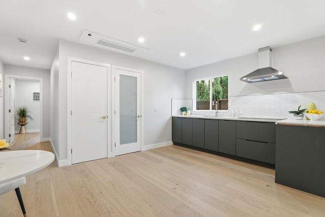 3109 Maddux Drive, Palo Alto, CA 94303