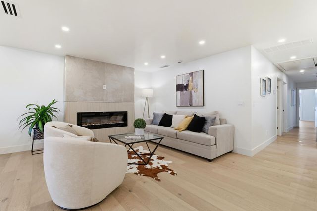 3109 Maddux Drive, Palo Alto, CA 94303