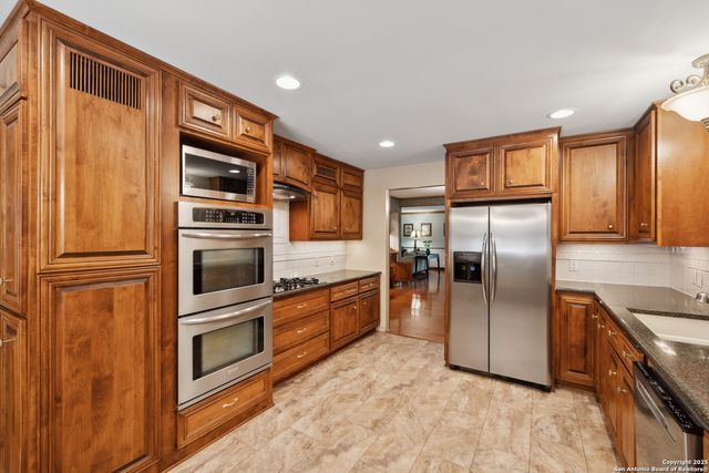 7500 Callaghan Rd Apt 354, San Antonio, TX 78229