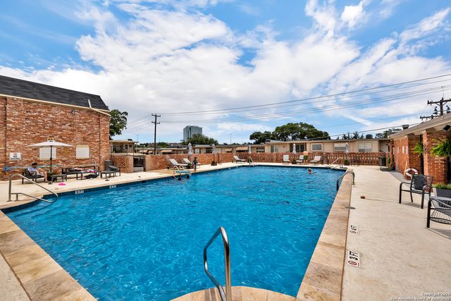 7500 Callaghan Rd Apt 354, San Antonio, TX 78229