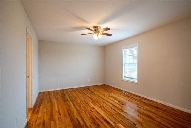 204 Brace Rd, Summertown, TN 38483