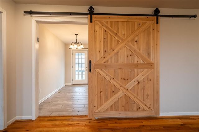 204 Brace Rd, Summertown, TN 38483