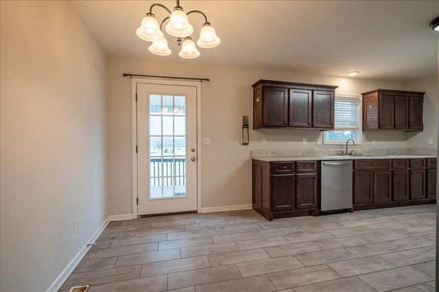 204 Brace Rd, Summertown, TN 38483