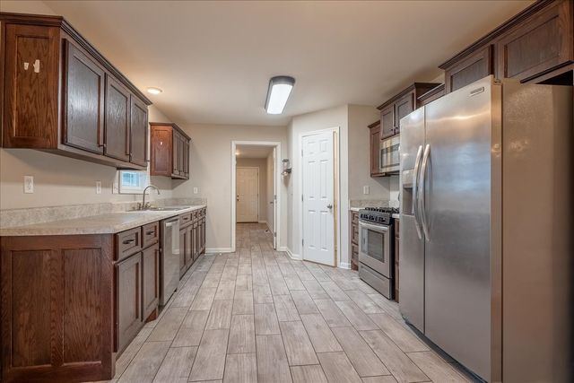 204 Brace Rd, Summertown, TN 38483