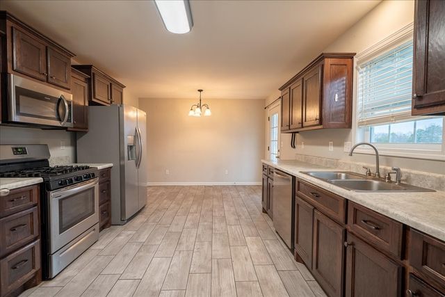 204 Brace Rd, Summertown, TN 38483