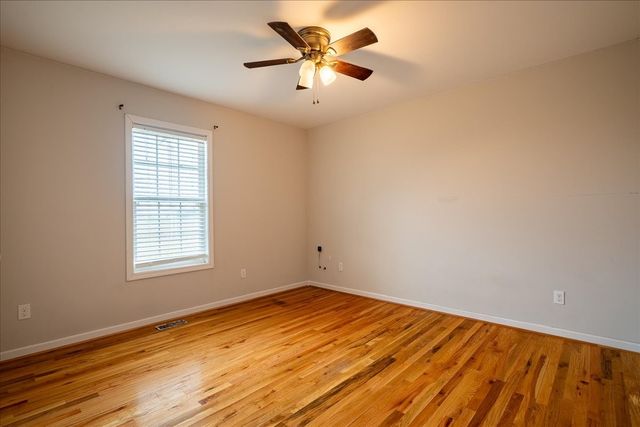 204 Brace Rd, Summertown, TN 38483