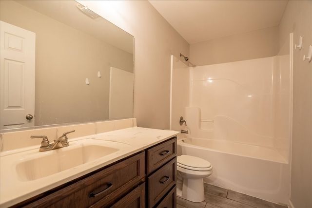 204 Brace Rd, Summertown, TN 38483