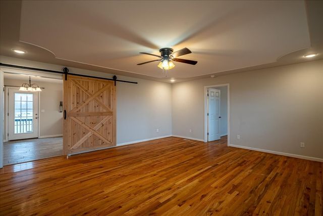 204 Brace Rd, Summertown, TN 38483