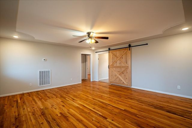 204 Brace Rd, Summertown, TN 38483