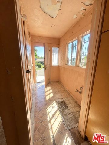 1808 W 38th Street, Los Angeles, CA 90062