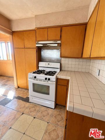 1808 W 38th Street, Los Angeles, CA 90062