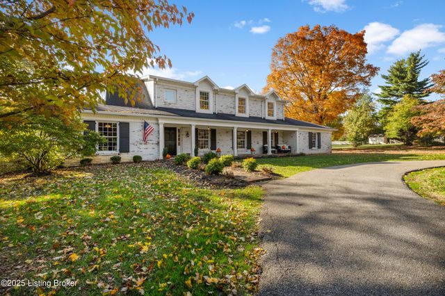 12902 N Osage Rd, Anchorage, KY 40223