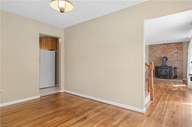 107 Cheadle Loop RD, Seaford, VA 23696