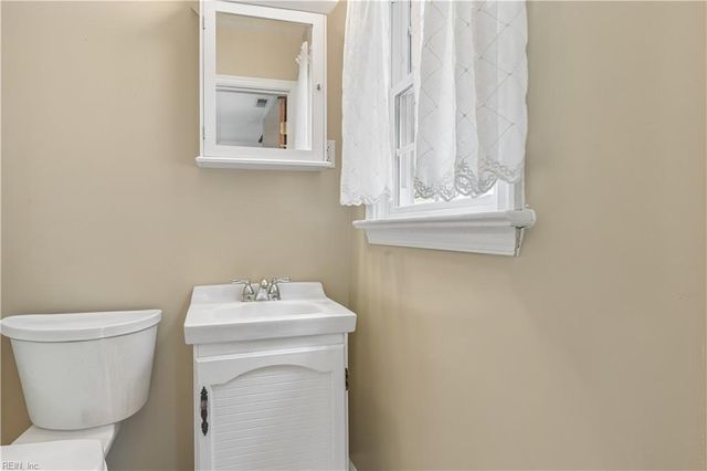 107 Cheadle Loop RD, Seaford, VA 23696