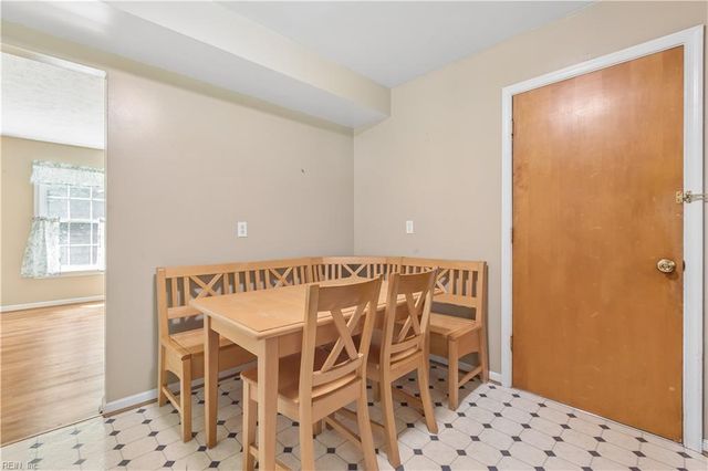 107 Cheadle Loop RD, Seaford, VA 23696