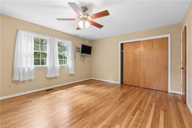 107 Cheadle Loop RD, Seaford, VA 23696