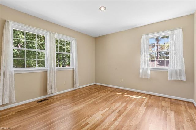 107 Cheadle Loop RD, Seaford, VA 23696