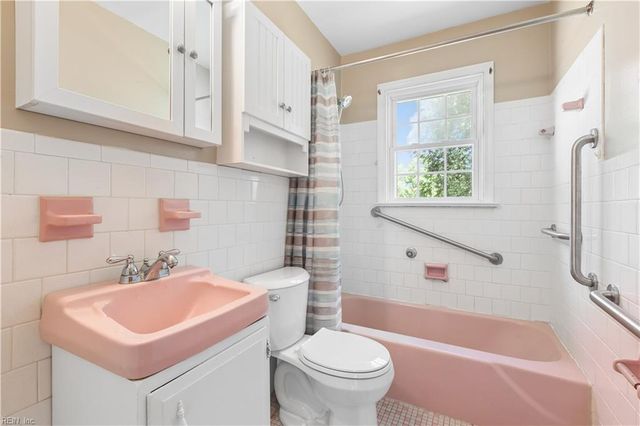 107 Cheadle Loop RD, Seaford, VA 23696