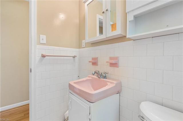 107 Cheadle Loop RD, Seaford, VA 23696
