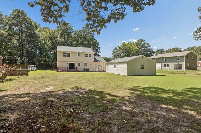 107 Cheadle Loop RD, Seaford, VA 23696