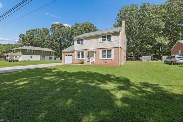 107 Cheadle Loop RD, Seaford, VA 23696