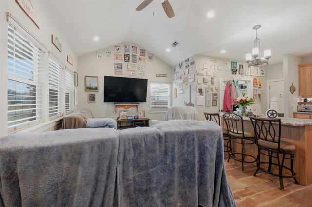 812 Quail Creek Circle, Pottsboro, TX 75076