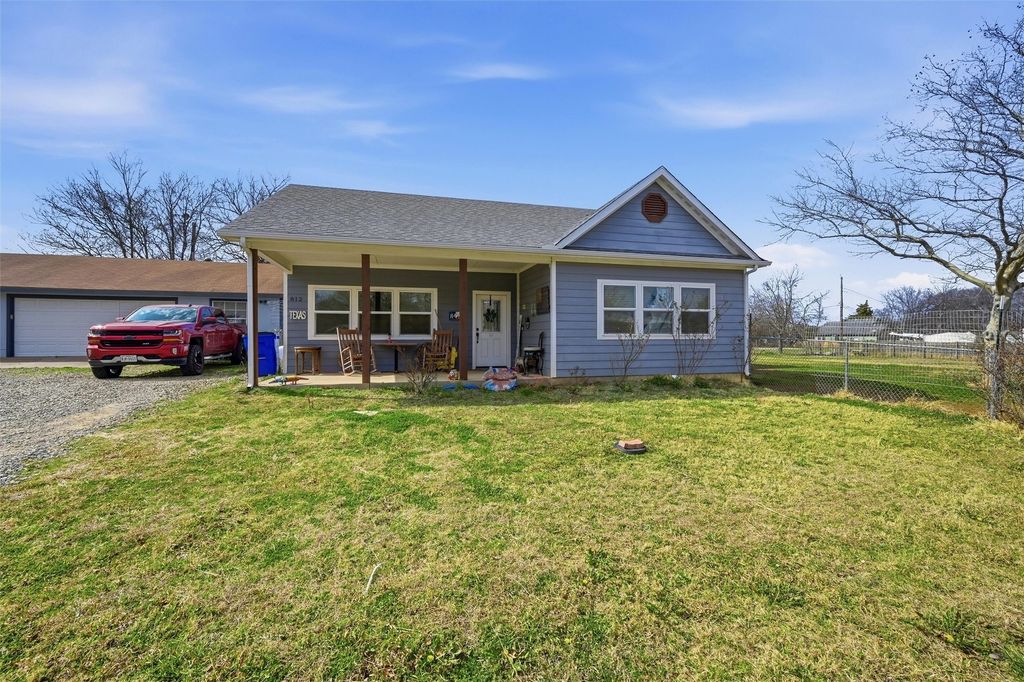 812 Quail Creek Circle, Pottsboro, TX 75076