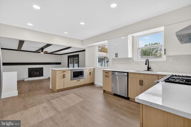 22 WILLOW RIDGE RD, Marlton, NJ 08053