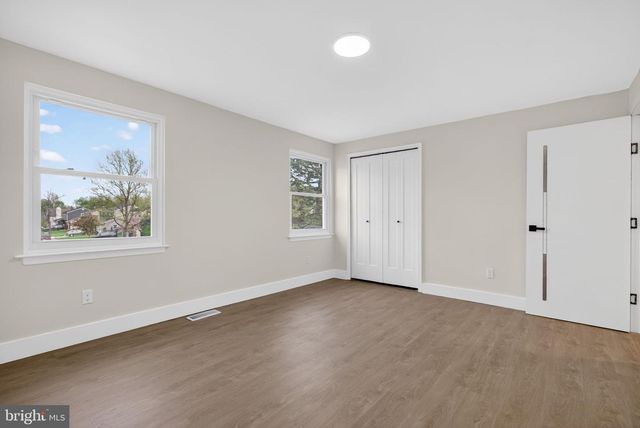 22 WILLOW RIDGE RD, Marlton, NJ 08053