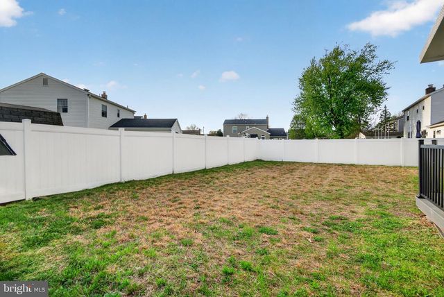 22 WILLOW RIDGE RD, Marlton, NJ 08053
