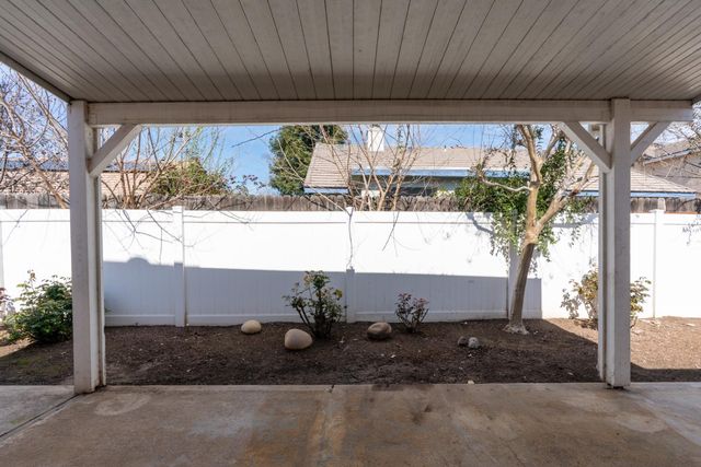 2324 E Fir, Fresno, CA 93720