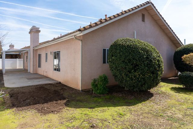 2324 E Fir, Fresno, CA 93720