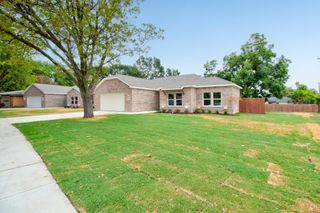 1019 HOLIDAY Drive, Sherman, TX 75090