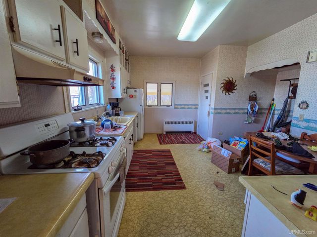 213 Lynn Street, Munising, MI 49862