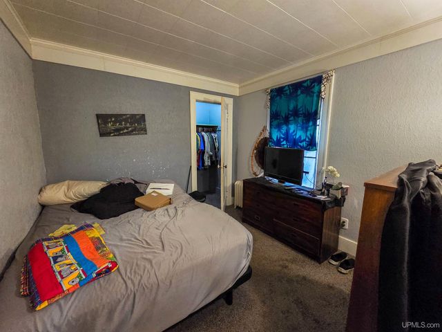 213 Lynn Street, Munising, MI 49862