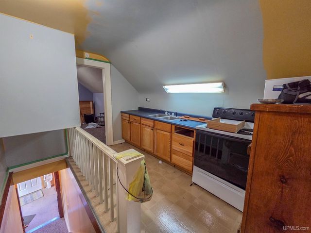 213 Lynn Street, Munising, MI 49862