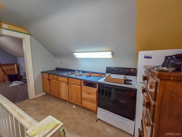 213 Lynn Street, Munising, MI 49862