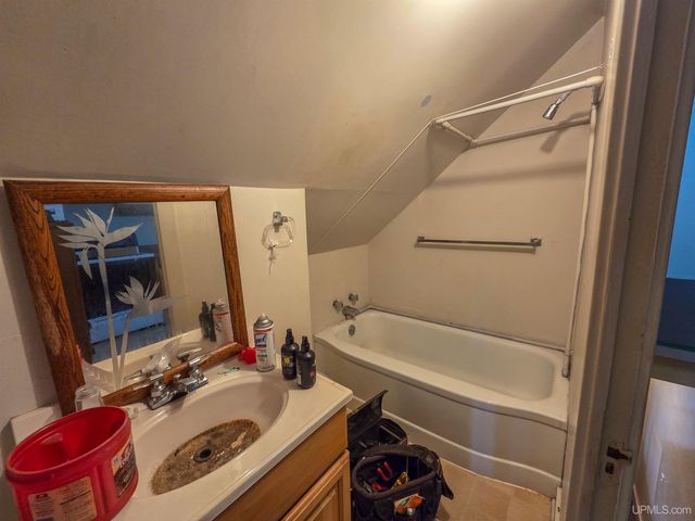 213 Lynn Street, Munising, MI 49862