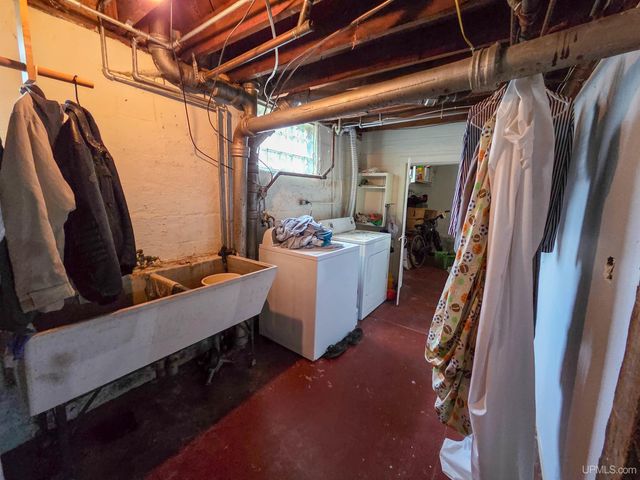 213 Lynn Street, Munising, MI 49862