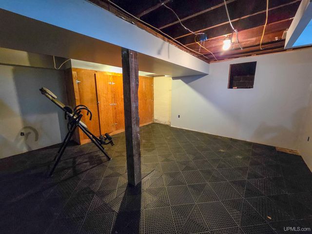 213 Lynn Street, Munising, MI 49862